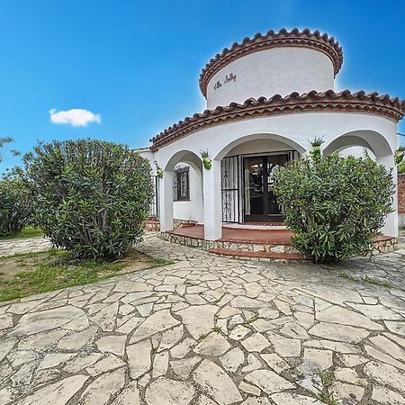 Requesens Villa Empuriabrava Exteriör bild