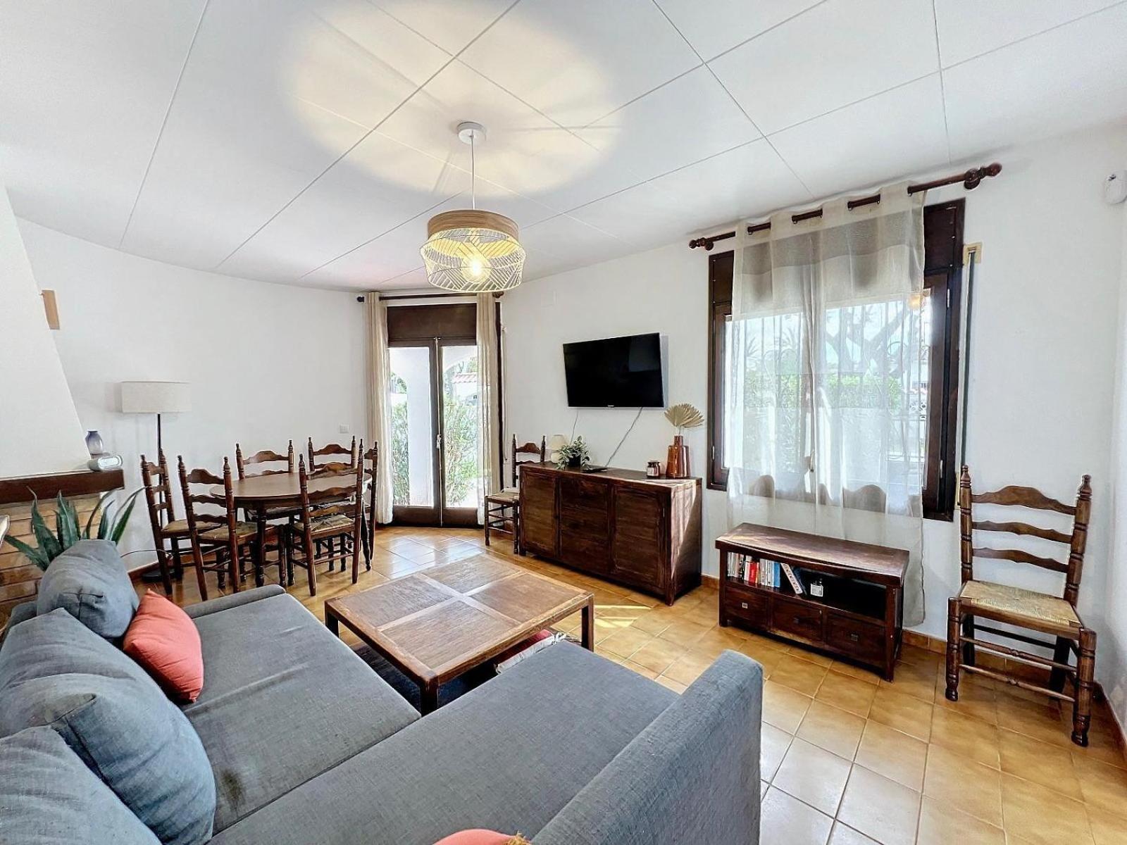 Requesens Villa Empuriabrava Exteriör bild